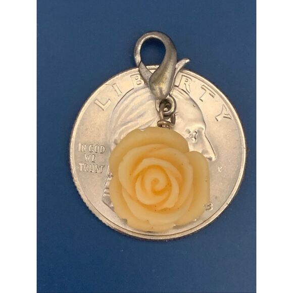 Origami Owl Roses Charm #retired #gardener #roses - Picture 4 of 4